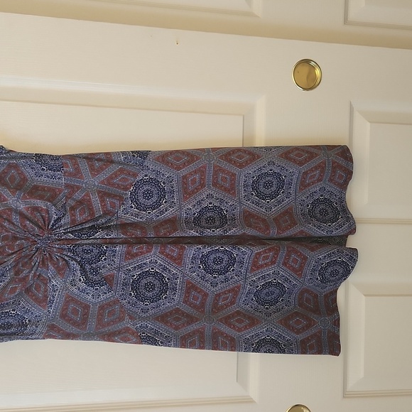 Daisy Fuentes Sleeveless Blue And Red Geometric Print V-Neck Dress Size Petite M - Picture 5 of 10
